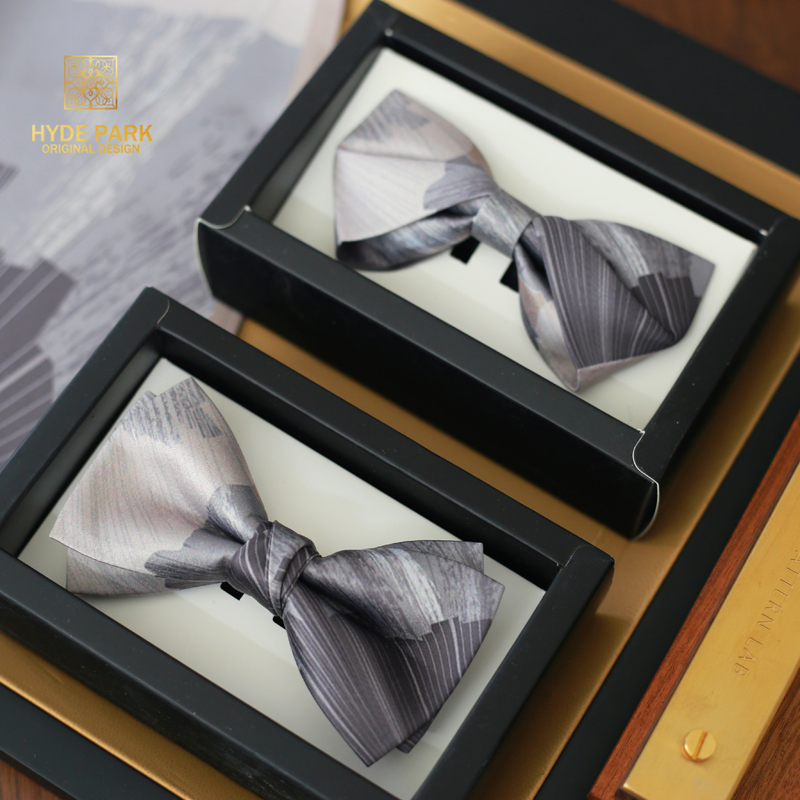 Groom Best Man Gift Box Silver - огляд і ціна Mens Grooming Box